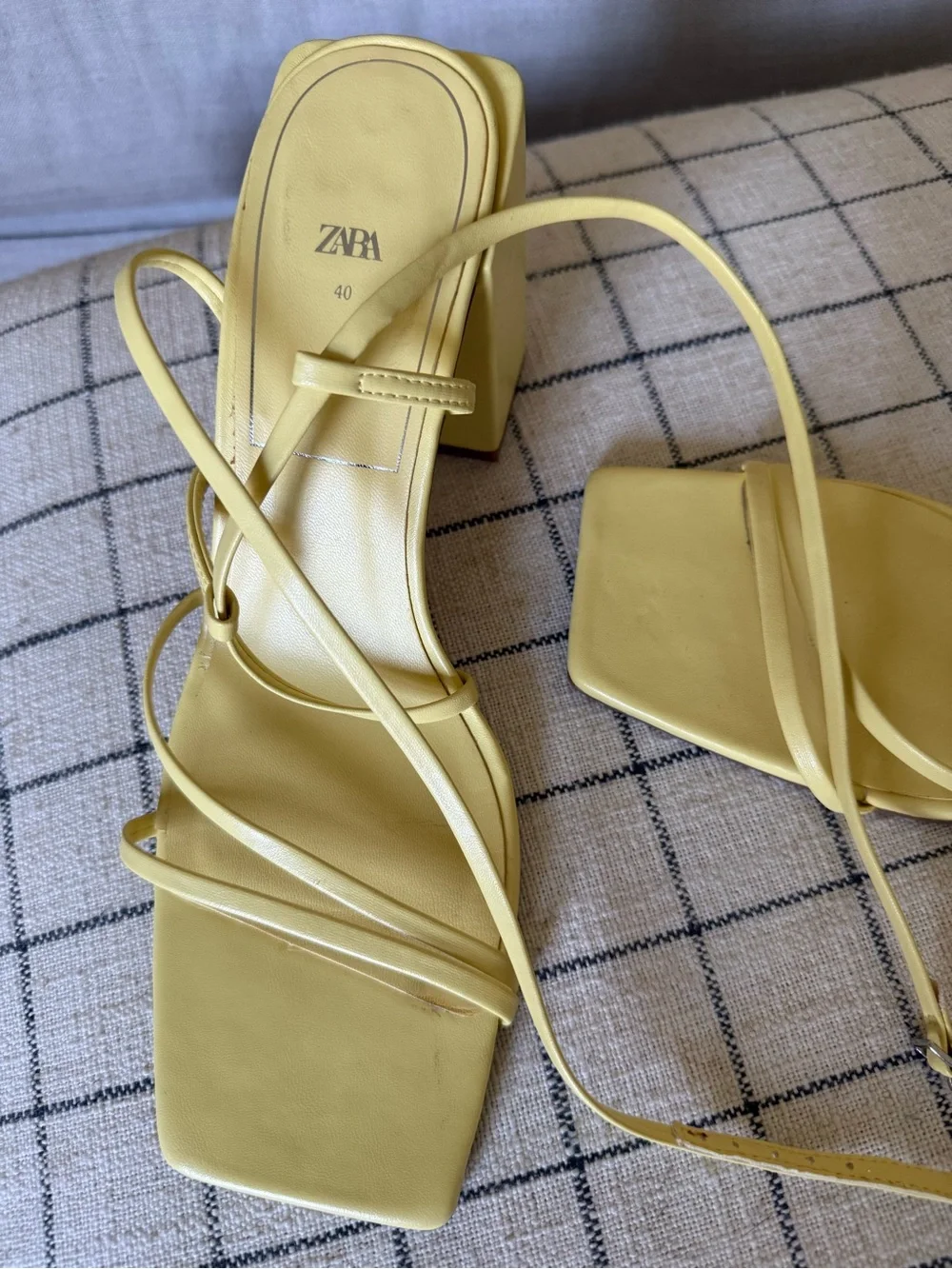 Zara Pale Yellow Strappy Block Heel Sandals - Picture 9 of 10